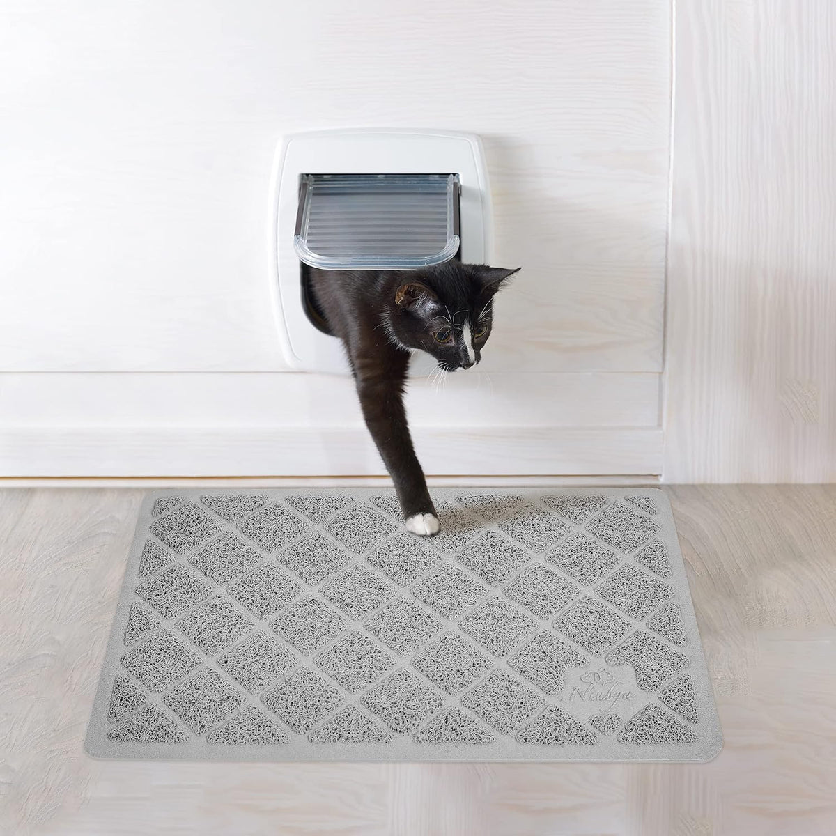 Premium Cat Litter Mat, Litter Box Mat with Non-Slip and Waterproof Backing, Litter Trapping Mat Soft on Kitty Paws and Easy to Clean, Cat Mat Traps Litter from Box
